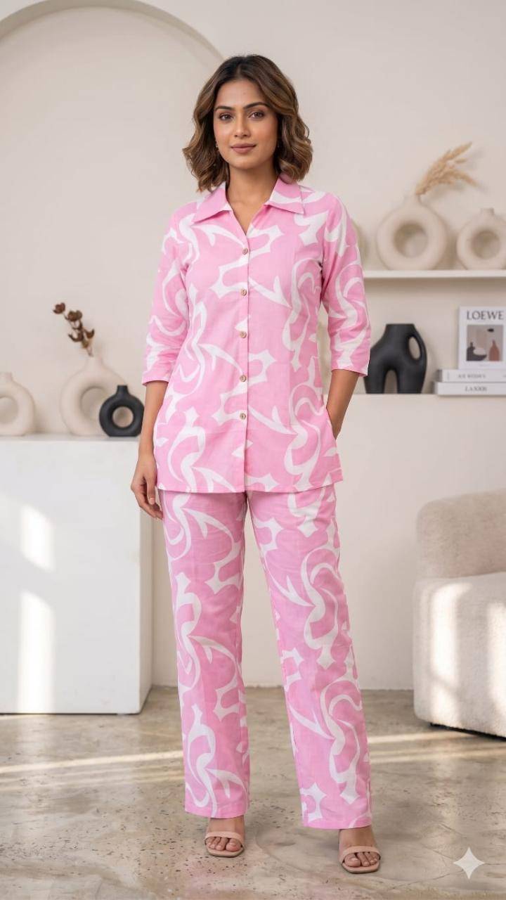 professional ladies garment manufacturing unit known for